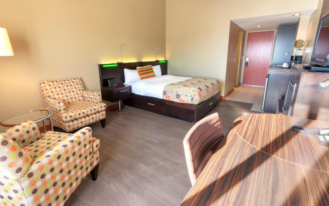 Hotel Must Quebec City Room photo