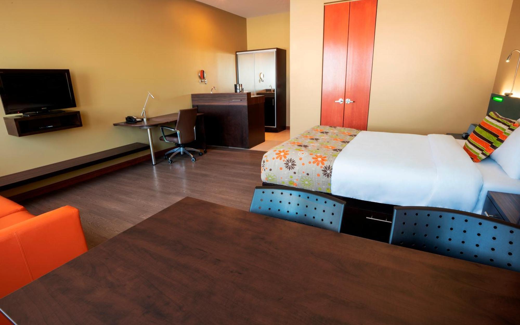 Hotel Must Quebec City Room photo